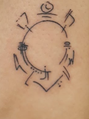 Tatuagem, silhueta minimalista do Corinthians